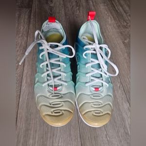 Nike Vapormax Plus Women's size 8.5